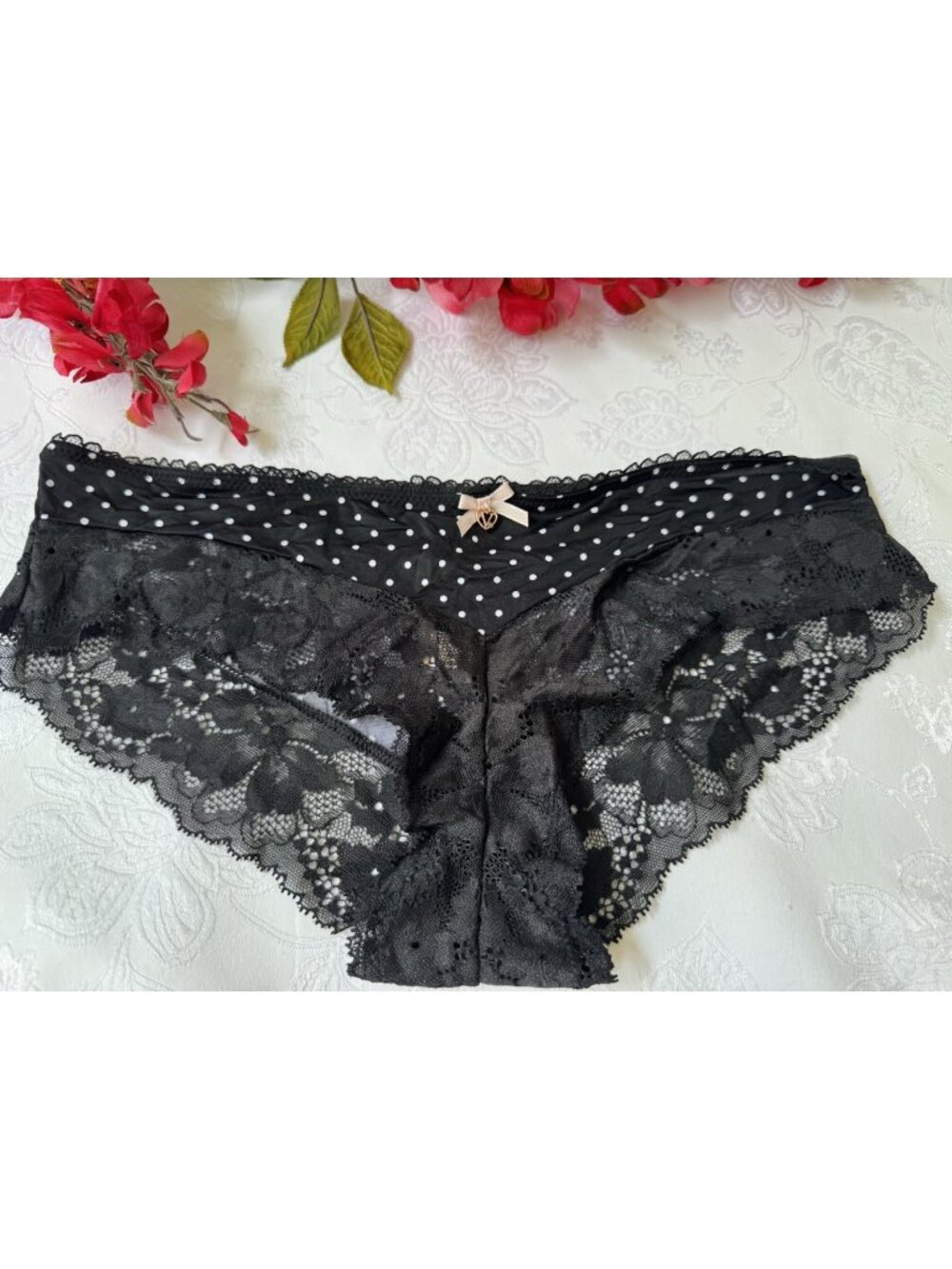 VICTORIA'S SECRET S SILKY LACE BOW POLKA DOT BLACK WHITE HIPHUGGER PANTIES